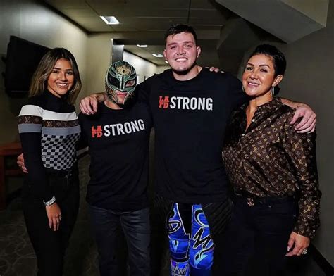 angie gutierrez|rey mysterio wife and children.